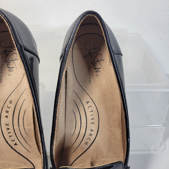 Womans Life Stride Soft System Active Arch Black Loafers Size 6 - Picture 2 of 8